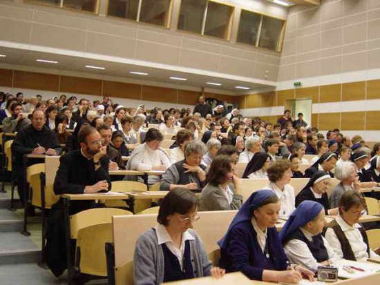 Auditorium Maximum vendégekkel